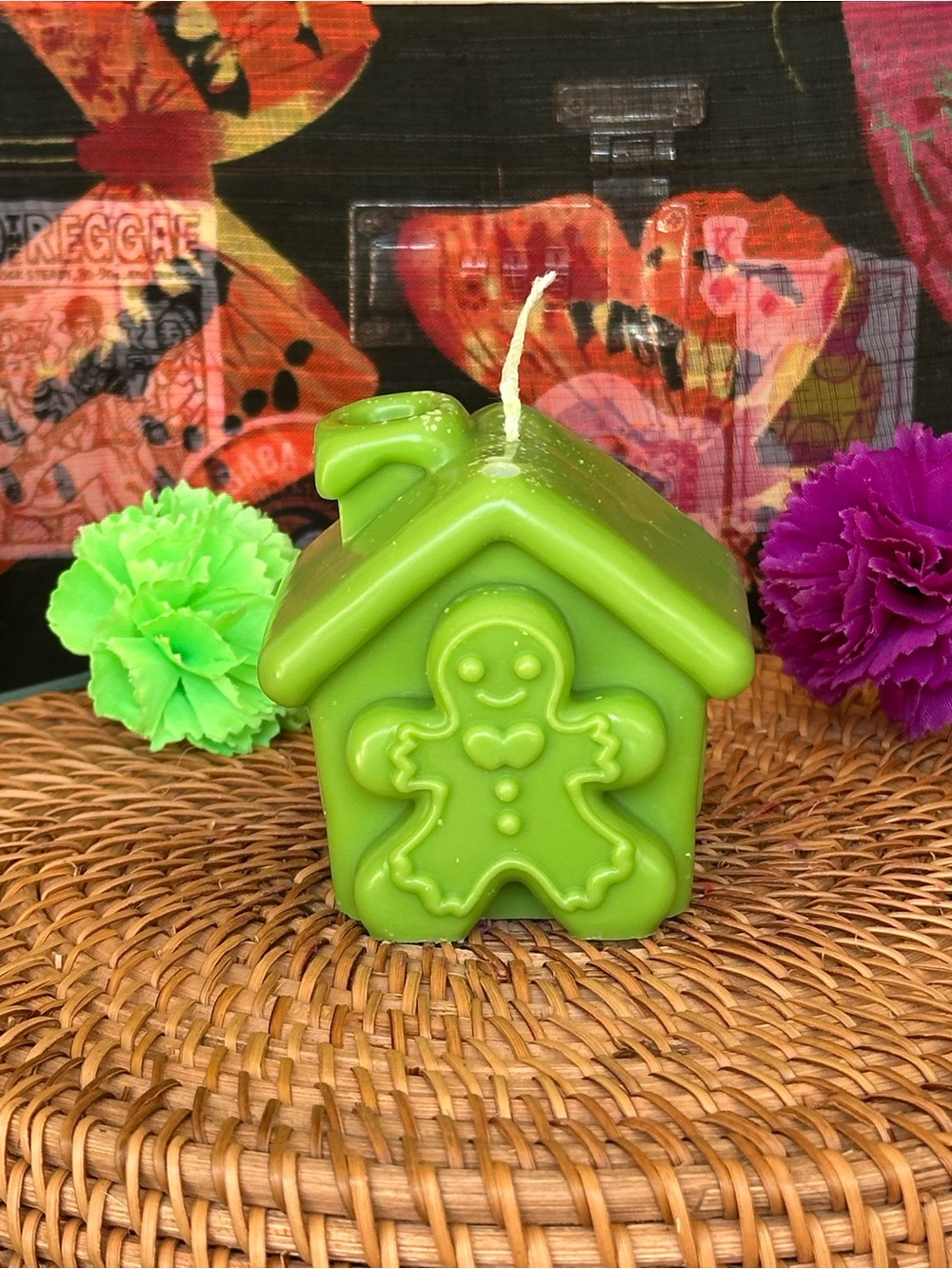 Green Gingerbread House Candle – Gingerbread Man Holiday Candle